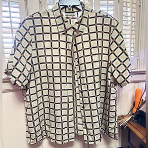 Women’s short sleeve blouse